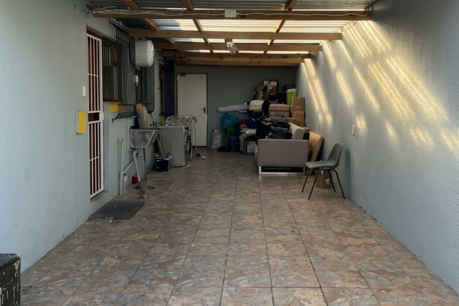 3 Bedroom Property for Sale in Philippi Western Cape